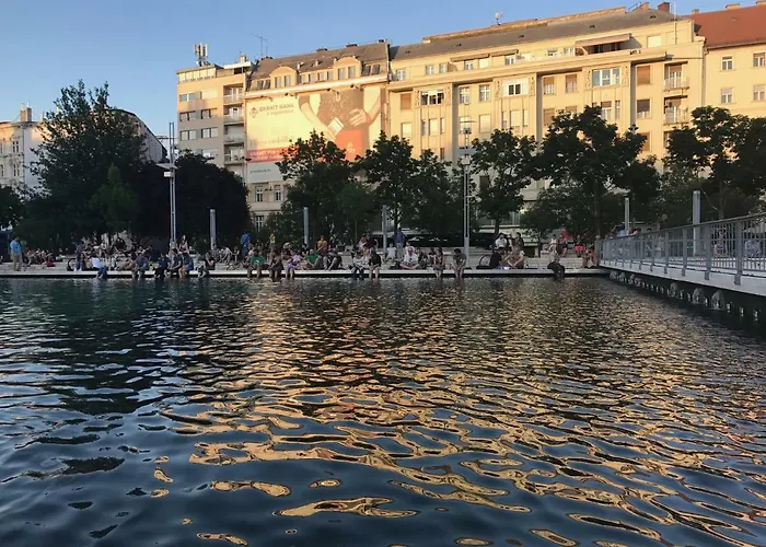 不同凡想公寓 公寓