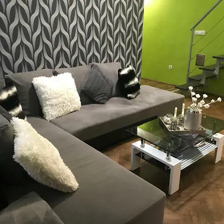 Apartament Feel Different *